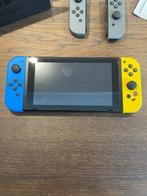 Blauw/gele fortnite joy-con controller (Nintendo) + giftcard, Gebruikt, Ophalen