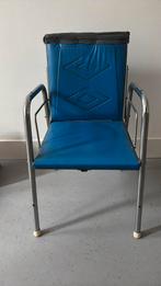 Oud vintage kinder stoel blauw ijzer metaal, Huis en Inrichting, Stoelen, Blauw, Ophalen of Verzenden, Zo goed als nieuw, Metaal
