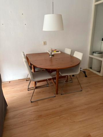 Lillanas eetkamerstoelen. Ikea. 4 stuks zandkleur