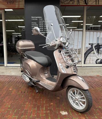 Vespa Primavera Touring 45km 3036km 2019  beschikbaar voor biedingen