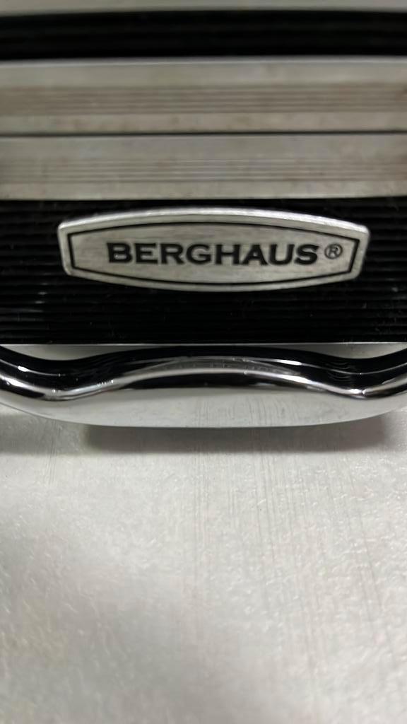 Berghaus koffer metaal, Sieraden, Tassen en Uiterlijk, Koffers, Gebruikt, Metaal, 50 tot 60 cm, Minder dan 35 cm, Slot, Ophalen of Verzenden