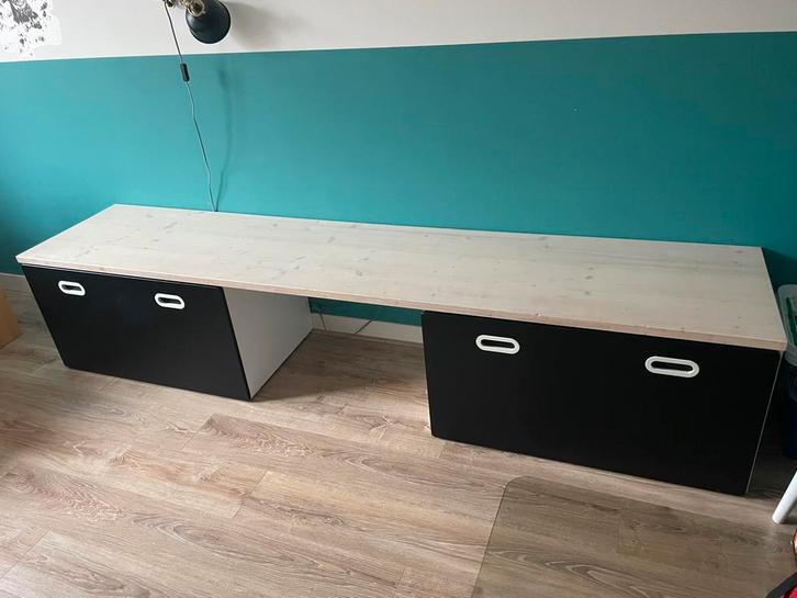 Kinderbureau Ikea Fritids + Stuva (Smastad), Huis en Inrichting, Bureaus, Gebruikt, Bureau, Met wielen, Ophalen