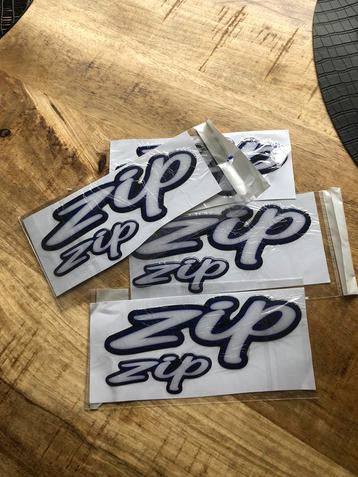 Type 3 stickers / zip sticker beschikbaar voor biedingen