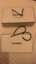 Chanel paper bags papier tassen x 2, Sieraden, Tassen en Uiterlijk, Tassen | Damestassen, Ophalen of Verzenden, Nieuw