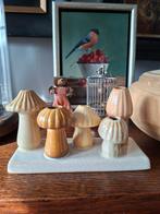 Schattige paddenstoel vaasjes set, Overige kleuren, Aardewerk of Porselein, Ophalen of Verzenden, Zo goed als nieuw