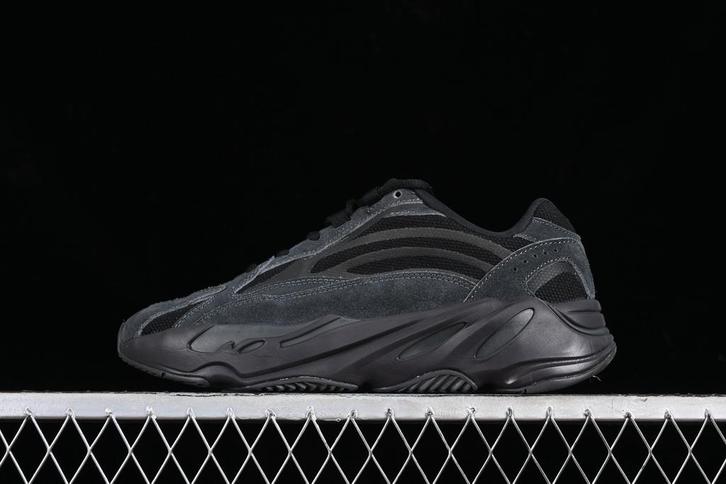 Yeezy 700 alle kleuren en maten beschikbaar, Kleding | Heren, Schoenen, Nieuw, Sneakers of Gympen, Overige kleuren, Ophalen of Verzenden