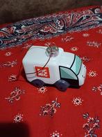 Kerstbal gekke rare aparte picnic bezorger vrachtwagen, Ophalen of Verzenden, Zo goed als nieuw