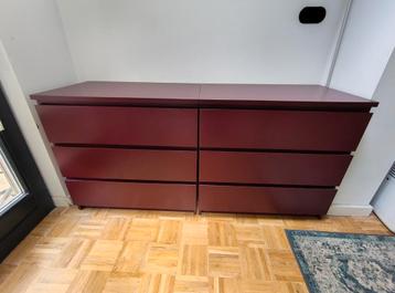 Twee donkerrode IKEA MALM ladekasten beschikbaar voor biedingen
