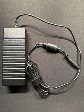 HP Adapter 135W Dikke Plug - Laptop Oplader beschikbaar voor biedingen