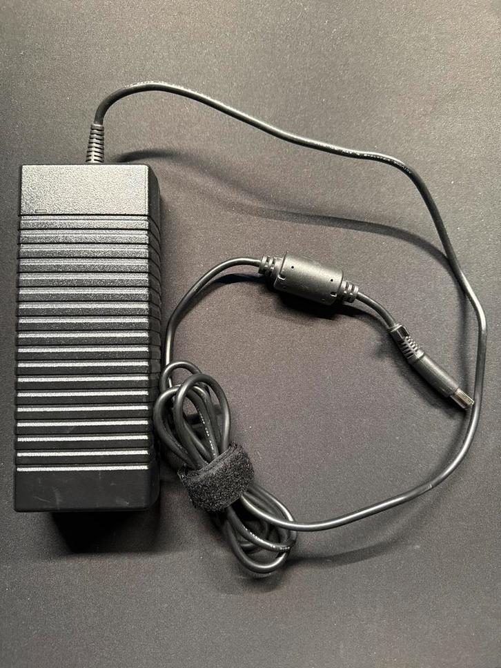 HP Adapter 135W Dikke Plug - Laptop Oplader, Computers en Software, Laptop-opladers, Gebruikt, Ophalen