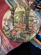 Wedgwood 'The Beechwood' Bord, Antiek en Kunst, Antiek | Wandborden en Tegels, Ophalen of Verzenden