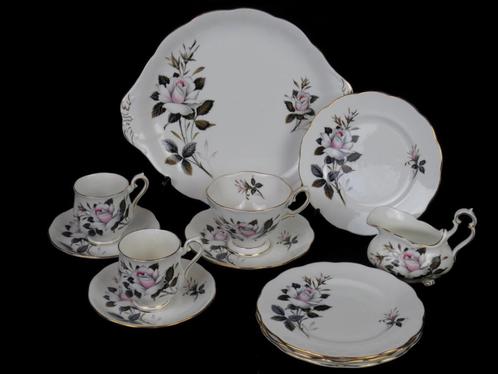 Royal Albert QUEENS MESSENGER servies, Huis en Inrichting, Keuken | Servies, Zo goed als nieuw, Overige typen, Overige stijlen
