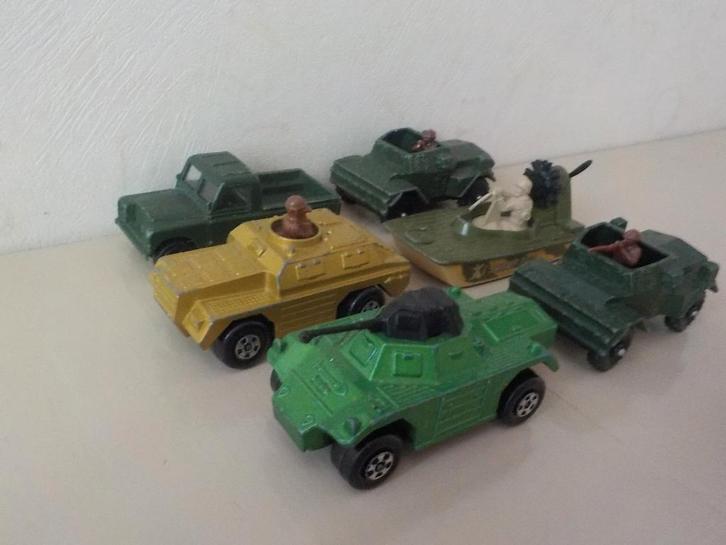 Kleine verzameling army / legervoertuigen Matchbox / Corgi, Hobby en Vrije tijd, Modelauto's | 1:50, Gebruikt, Overige typen, Overige merken