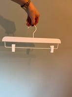 Tas vol witte broekhangers / rokhangers, Kleding | Dames, Kledinghangers, Ophalen, Zo goed als nieuw, Hout, Volwassenen