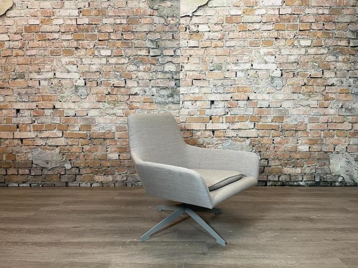 Palau Floyd bij TheReSales, Huis en Inrichting, Fauteuils, Zo goed als nieuw, Metaal, Stof, 75 tot 100 cm, 75 tot 100 cm, Ophalen of Verzenden