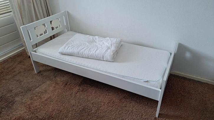 Compleet peuterbed mét bedtextiel, Kinderen en Baby's, Kinderkamer | Bedden, Gebruikt, 160 tot 180 cm, 70 tot 85 cm, Lattenbodem