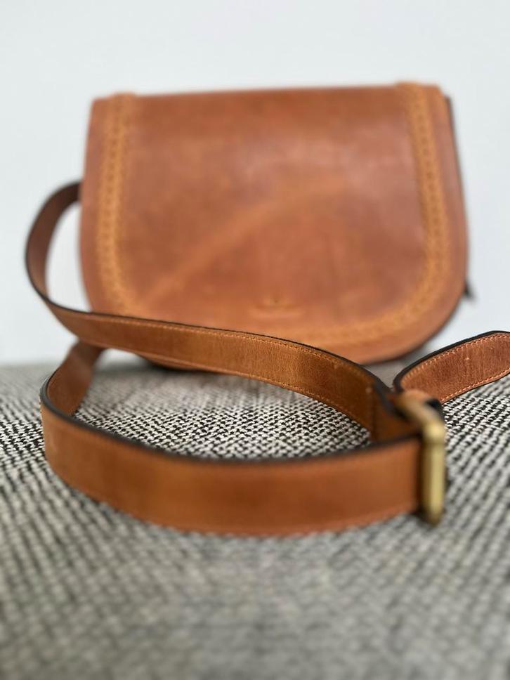 Kindred Spirits Schoudertas - Camel, Sieraden, Tassen en Uiterlijk, Tassen | Damestassen, Nieuw, Schoudertasje, Ophalen of Verzenden