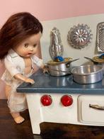 Vintage blik keuken met popje, Antiek en Kunst, Antiek | Speelgoed, Ophalen of Verzenden