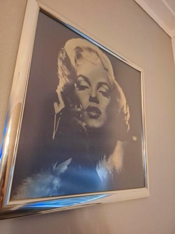 Marilyn Monroe Print met Zilveren Lijst beschikbaar voor biedingen