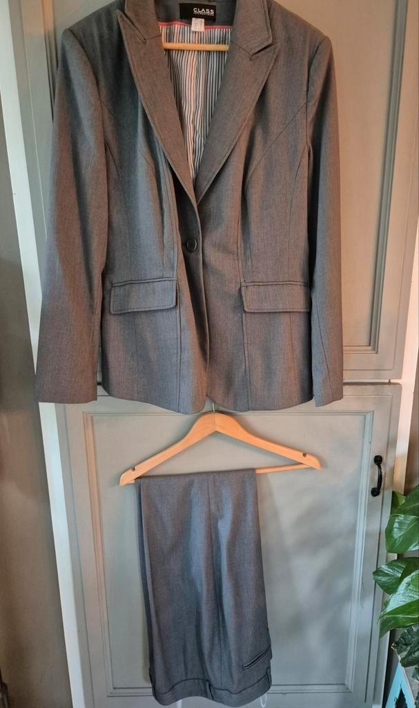 Class International mooi grijs dames pak maat 42 - nieuw, Kleding | Dames, Jasjes, Kostuums en Pakken, Nieuw, Kostuum of Pak, Maat 42/44 (L)