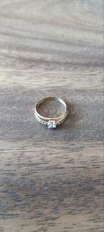 Gouden ring 9k met zirkonia - Maat 18, Gebruikt, Ophalen of Verzenden, 17 tot 18, Dame