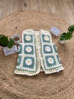 Zelfgehaakte baby vestje met motiefjes maat 74., Meisje, Zelfgehaakt, Nieuw, Ophalen of Verzenden