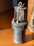 Twee oude mijnwerkerslampen - Stroom & Carbiet, Ophalen of Verzenden