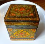Antiek Perzisch Qajar papier maché + lakwerk doosje: floraal, Ophalen of Verzenden