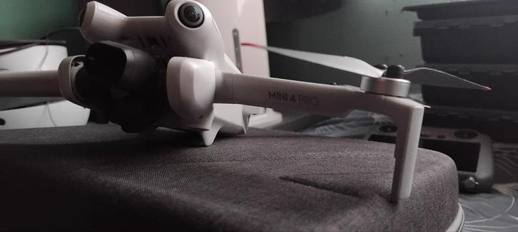 DJI Mini 4 Pro Drone - Complete Set, Audio, Tv en Foto, Drones, Zo goed als nieuw, Cameradrone, Topkwaliteit, DJI, Minder dan 250 gram