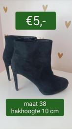 Laarsjes met hak, Ophalen of Verzenden, Zo goed als nieuw, Zwart