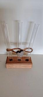 3 reageerbuisjes in houten blokje met hartje, Ophalen, Bruin, Zo goed als nieuw, Minder dan 25 cm