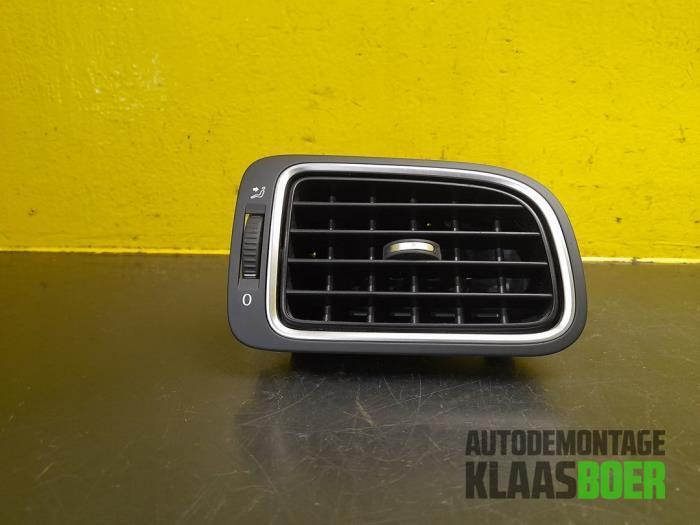 Luchtrooster zijkant van een Volkswagen Passat, Auto-onderdelen, Carrosserie en Plaatwerk, Volkswagen, Gebruikt, 6 maanden garantie