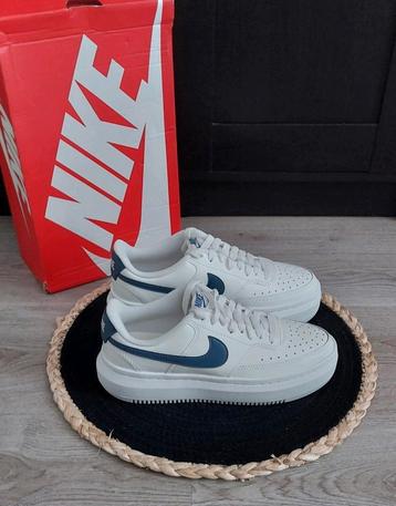 Nike Sneaker blauw wit Maat 38.5 🙂 beschikbaar voor biedingen