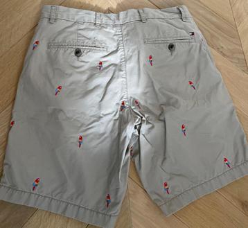 Tommy Hilfiger korte broek beschikbaar voor biedingen