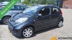 Peugeot 107 1.0-12V 5DRS 2012 Grijs | Eerste eigenaar | Airc, Auto's, Peugeot, Voorwielaandrijving, Euro 5, 4 stoelen, 68 pk