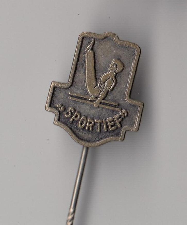 Sportief Turnen Gymnastiek speldje, Verzamelen, Speldjes, Pins en Buttons, Gebruikt, Speldje of Pin, Overige onderwerpen, Ophalen of Verzenden