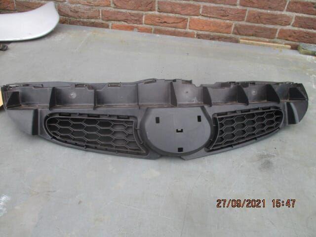 Grille boven in de voorbumper toyota  Aygo (B1), Auto-onderdelen, Overige Auto-onderdelen, Toyota, Gebruikt, Ophalen of Verzenden
