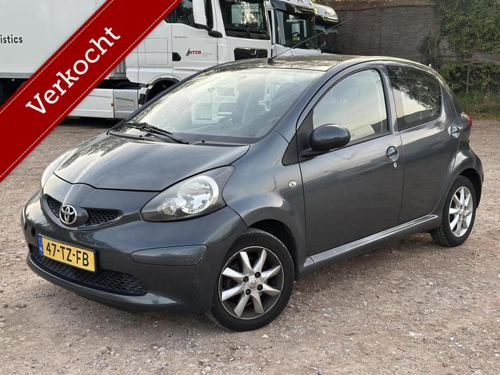 Toyota Aygo 1.0-12V + KOOPJE, Auto's, Toyota, Bedrijf, Aygo, ABS, Airbags, Alarm, Centrale vergrendeling, Elektrische ramen, Radio