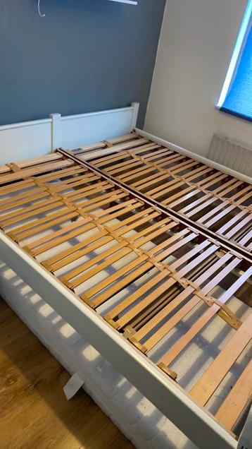 Tweepersoons bed 200x180cm beschikbaar voor biedingen