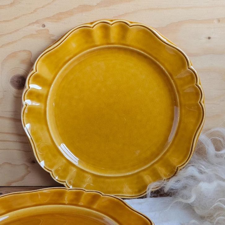 Pagnossin Treviso okergeel dinerbord | per stuk, Huis en Inrichting, Keuken | Servies, Zo goed als nieuw, Bord(en), Overige stijlen