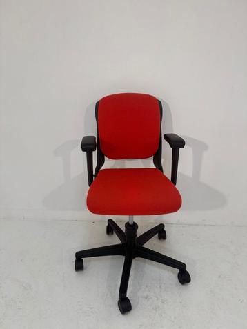 Ahrend bureaustoel 5 stuks voor €250,- ex beschikbaar voor biedingen