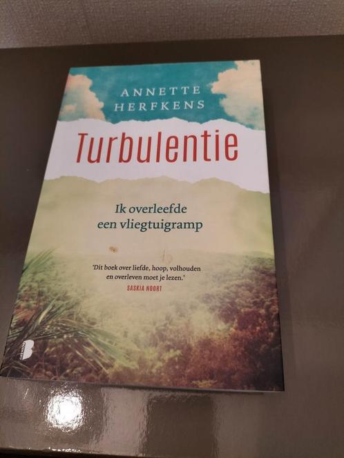 Boek van Annette Herfkens - Turbulentie, Boeken, Overige Boeken, Zo goed als nieuw, Ophalen of Verzenden