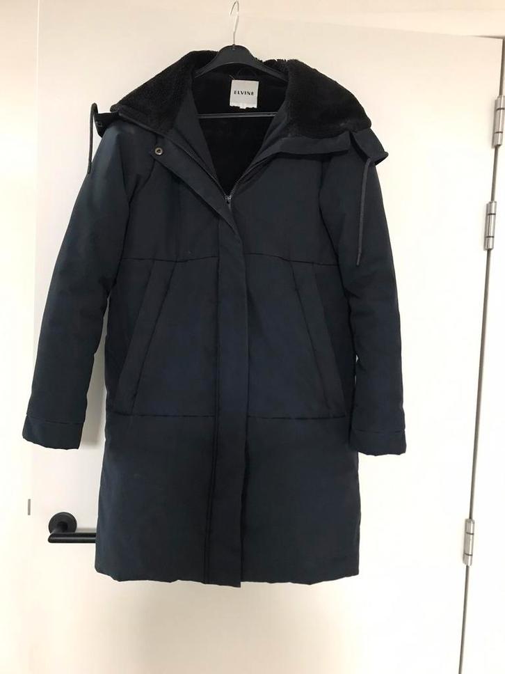 ELVINE donkerblauwe winterjas maat 36, Kleding | Dames, Jassen | Winter, Zo goed als nieuw, Maat 36 (S), Blauw, Ophalen of Verzenden