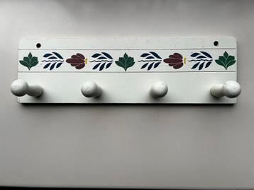 Boerenbont Houten keukenrekje/ kapstokje beschikbaar voor biedingen