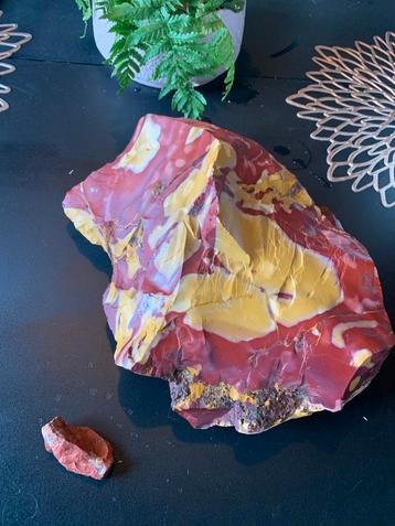 Grote Rode Jaspis - Gronding & Ontlading beschikbaar voor biedingen