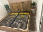 Steigerhouten tweepersoons bed 200x200 met lattenbodems, Ophalen, Tweepersoons, Zo goed als nieuw, Overige maten