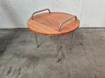Bijzettafel massief notenhout., Huis en Inrichting, Tafels | Bijzettafels, Ophalen, Minder dan 45 cm, Minder dan 55 cm, Gebruikt