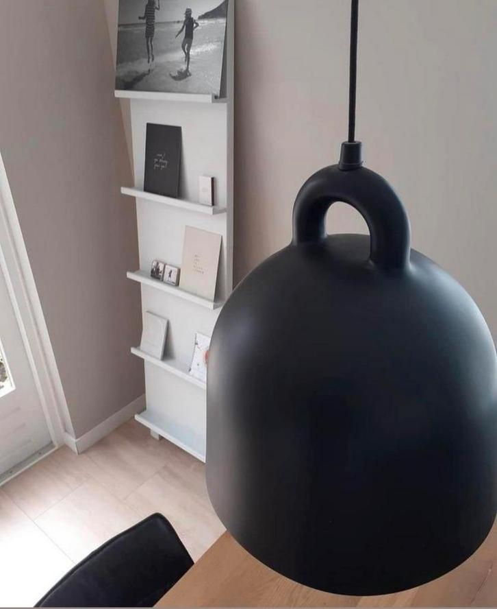 Normann Copenhagen Bell hanglamp zwart, Huis en Inrichting, Lampen | Hanglampen, Zo goed als nieuw, Metaal, Ophalen of Verzenden