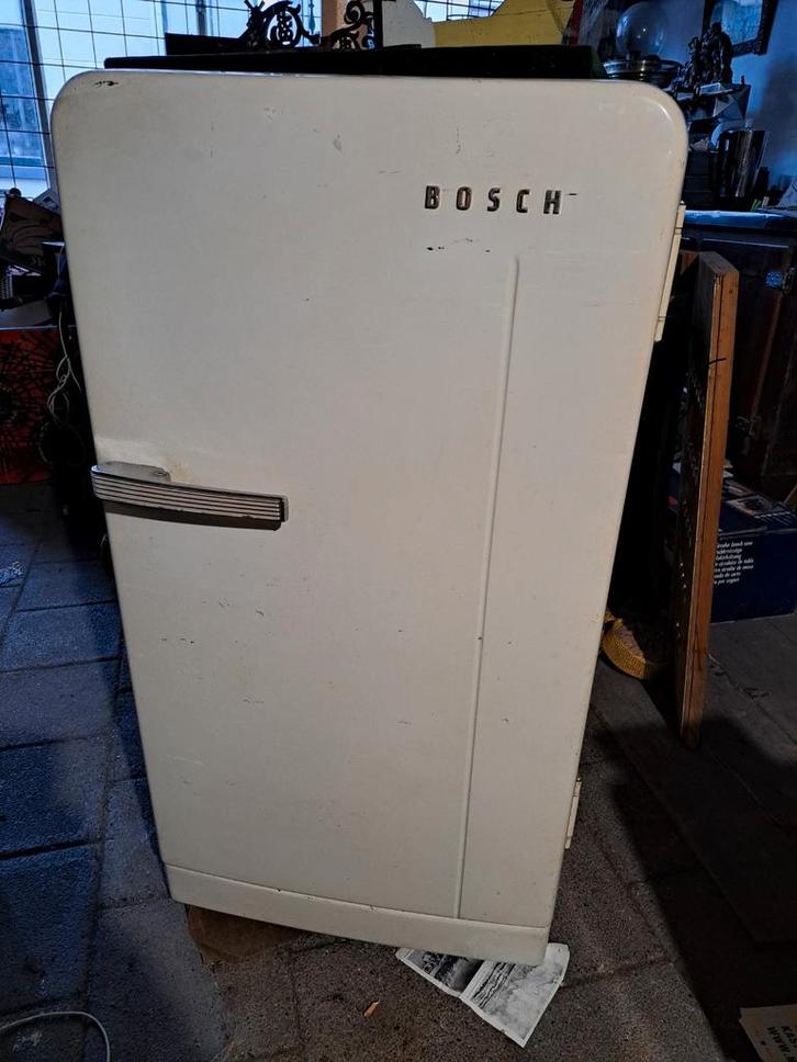 Vintage Bosch Koelkast, Witgoed en Apparatuur, Koelkasten en IJskasten, Gebruikt, Zonder vriesvak, 100 tot 150 liter, 120 tot 140 cm