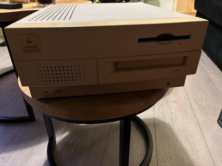 Apple Macintosh Quadro 650  M2118, Computers en Software, Vintage Computers, Ophalen of Verzenden